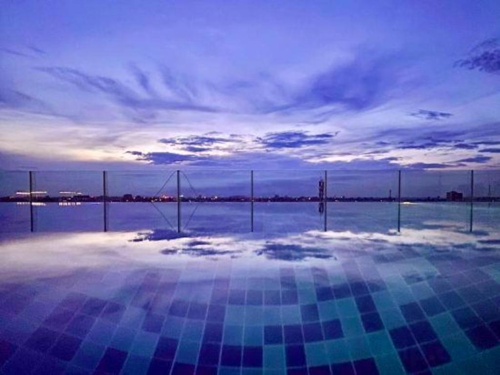 Sky City Hotel Vientiane Bagian luar foto